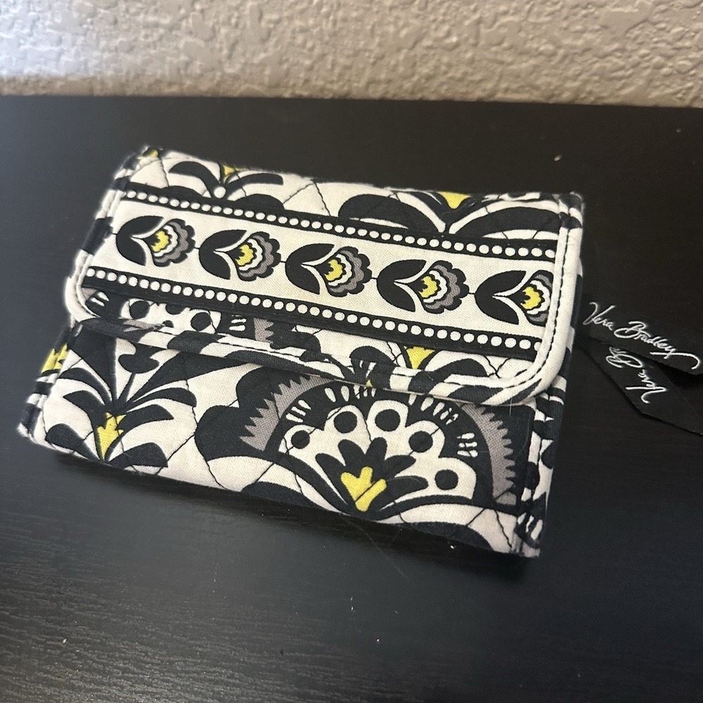 Vera Bradley FANFARE Wallet Trifold Zip Cards Leather Accent Snap Black White